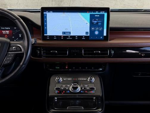 2021 Lincoln Nautilus Reserve