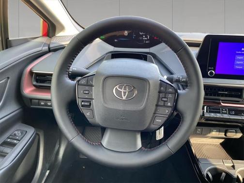 2025 Toyota Prius L