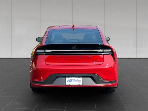 2025 Toyota Prius L