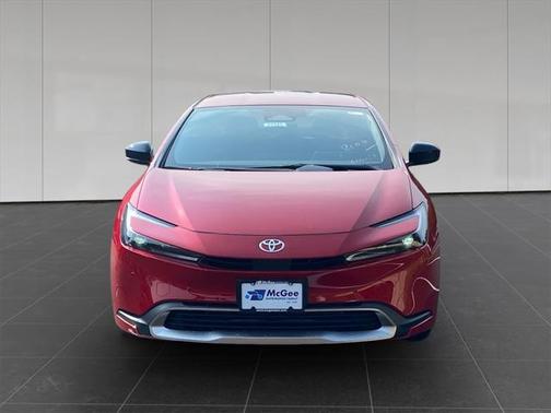 2025 Toyota Prius L
