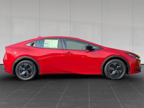 2025 Toyota Prius L