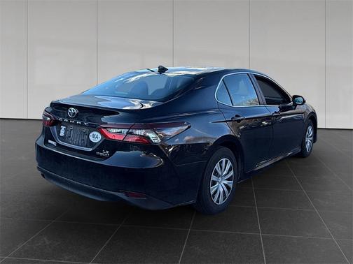 2024 Toyota Camry Hybrid LE