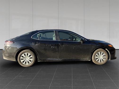 2024 Toyota Camry Hybrid LE