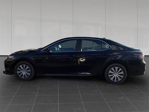 2024 Toyota Camry Hybrid LE