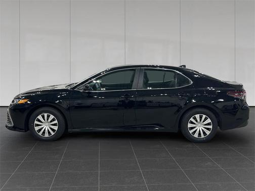 2024 Toyota Camry Hybrid LE