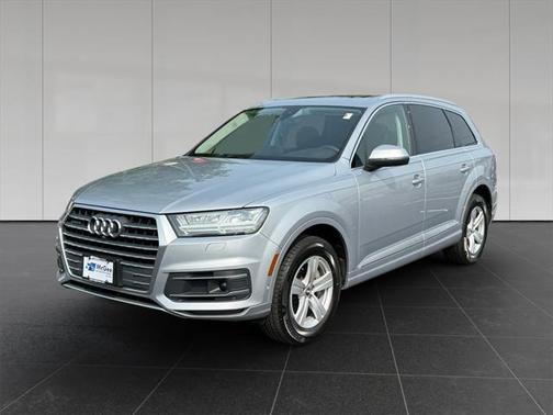 2019 Audi Q7 45 Premium Plus