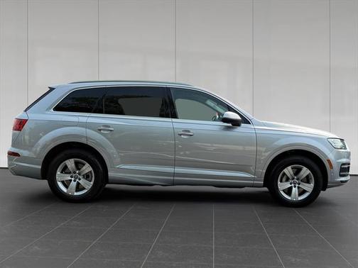 2019 Audi Q7 45 Premium Plus