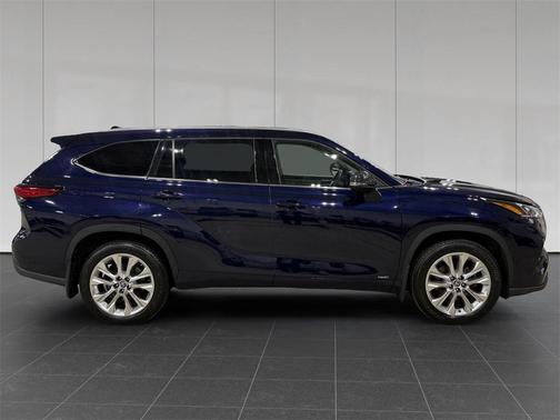 2022 Toyota Highlander Hybrid Limited
