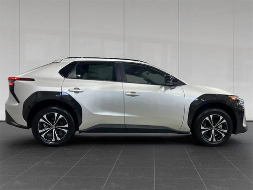 2025 Toyota bZ4X XLE