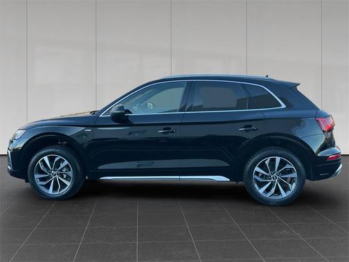 2022 Audi Q5 45 S line Premium