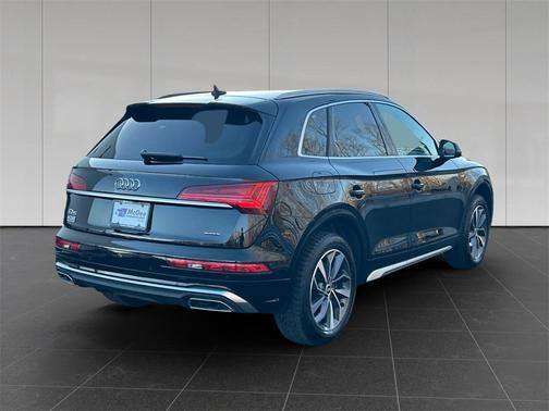 2022 Audi Q5 45 S line Premium