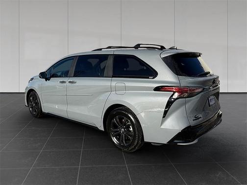 2025 Toyota Sienna XSE 7 Passenger