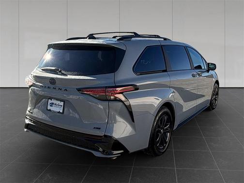 2025 Toyota Sienna XSE 7 Passenger