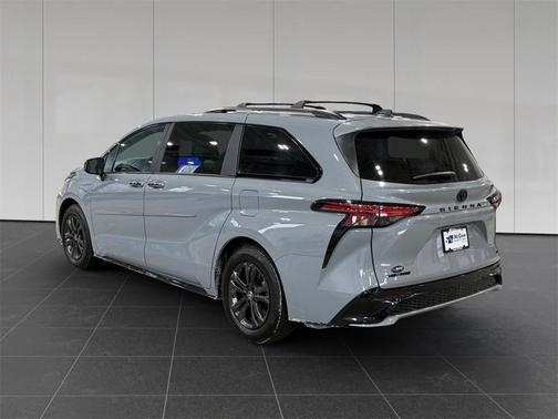 2025 Toyota Sienna XSE 7 Passenger
