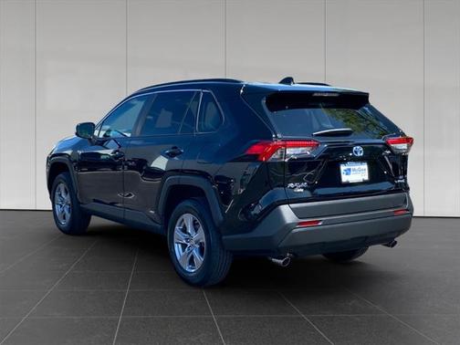 2022 Toyota RAV4 Hybrid LE