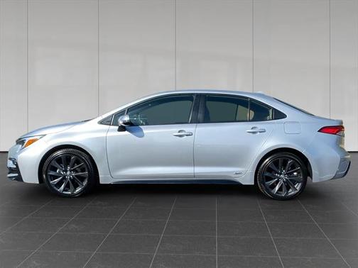 2024 Toyota Corolla Hybrid SE