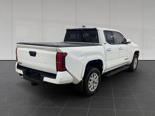 Ice Cap 2026 Toyota Tacoma SR5