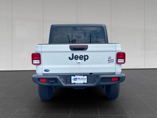 2022 Jeep Gladiator Willys 4x4