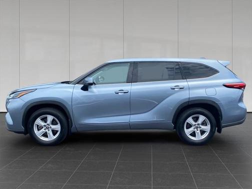 2021 Toyota Highlander LE