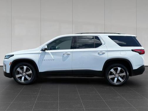 2022 Chevrolet Traverse LT Leather