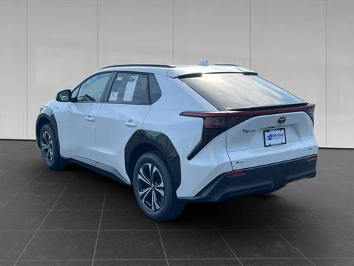 2025 Toyota bZ4X XLE