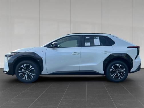 2025 Toyota bZ4X XLE