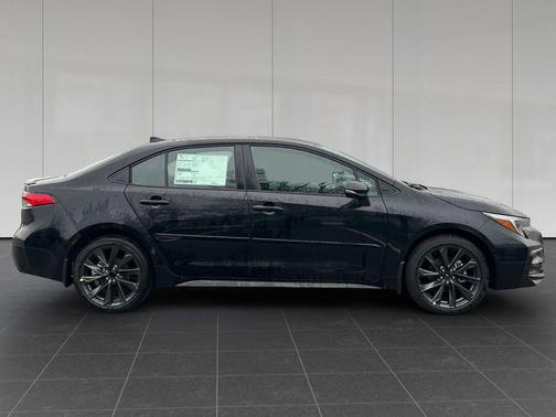 Midnight Black Metallic 2026 Toyota Corolla SE
