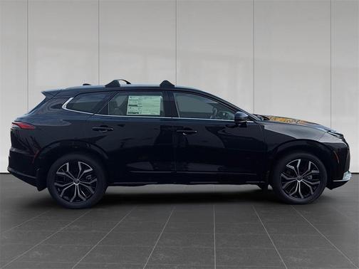 2025 Toyota Crown Signia XLE