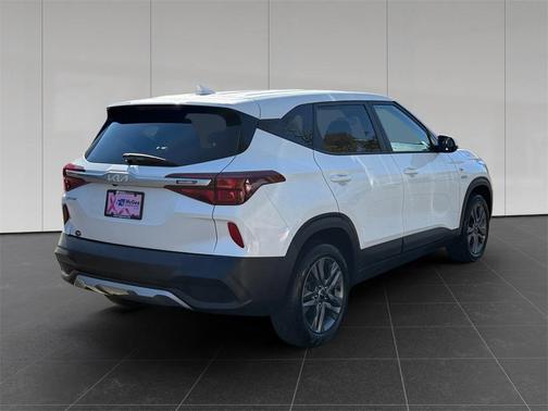2023 Kia Seltos LX
