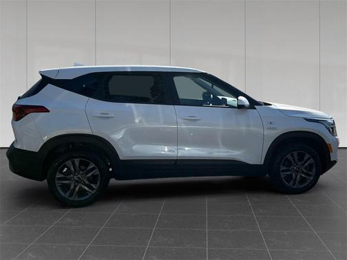 2023 Kia Seltos LX