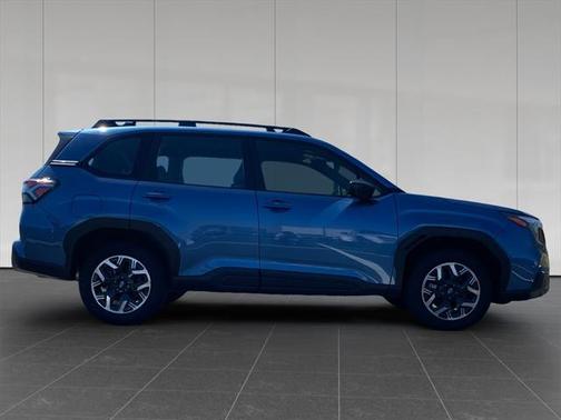 2025 Subaru Forester Base