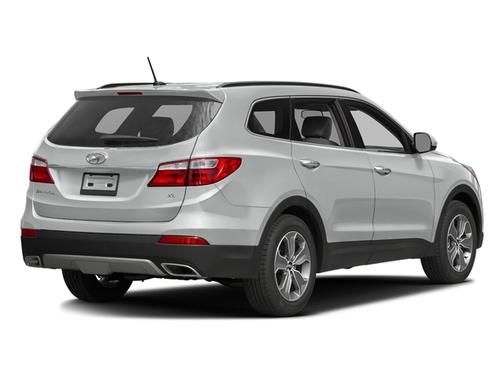 2016 Hyundai SANTA FE SE
