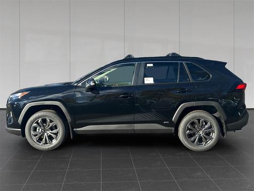 2025 Toyota RAV4 Hybrid XLE Premium