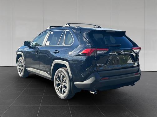 2025 Toyota RAV4 Hybrid XLE Premium