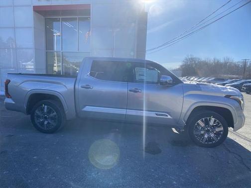 2024 Toyota Tundra Hybrid Capstone
