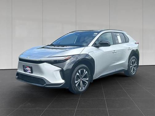 2025 Toyota bZ4X XLE