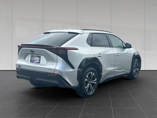 2025 Toyota bZ4X XLE
