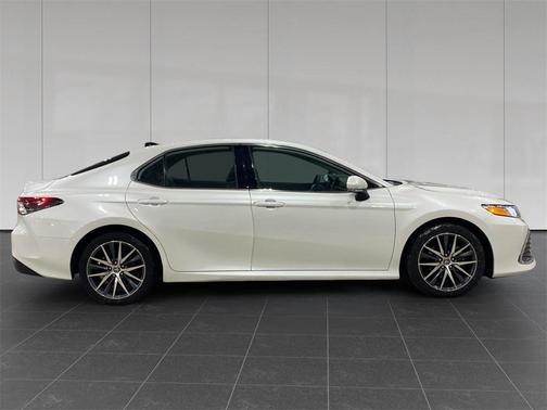 2024 Toyota Camry XLE