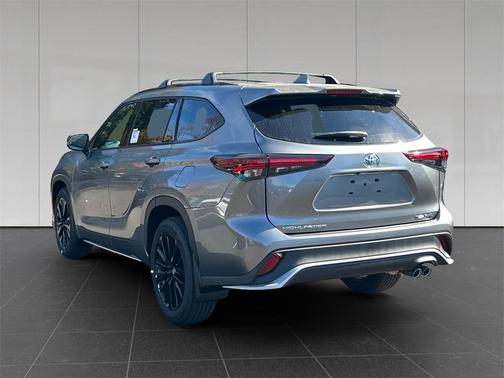 2026 Toyota Highlander XSE