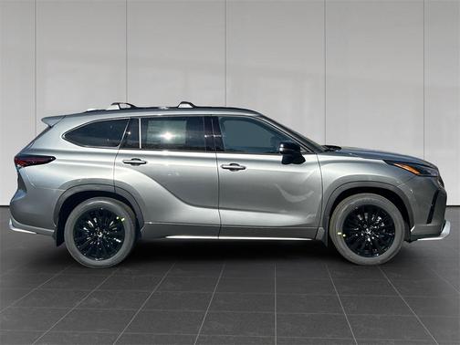 2026 Toyota Highlander XSE