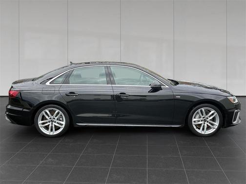 2024 Audi A4 45 S line Premium Plus