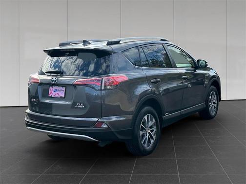 2018 Toyota RAV4 Hybrid XLE