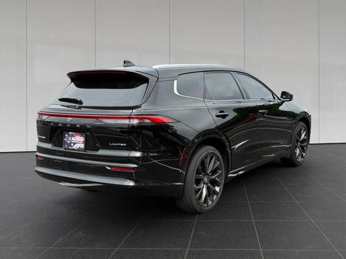 2025 Toyota Crown Signia Limited
