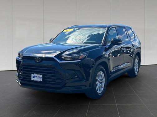 Midnight Black Metallic 2026 Toyota Grand Highlander XLE