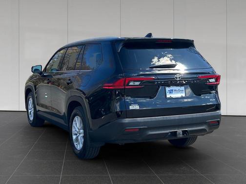 Midnight Black Metallic 2026 Toyota Grand Highlander XLE