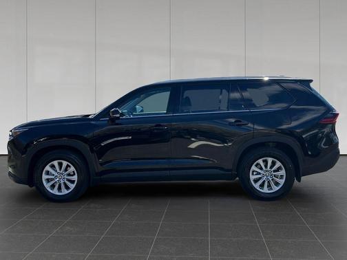 Midnight Black Metallic 2026 Toyota Grand Highlander XLE