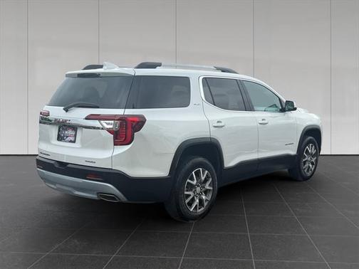 2022 GMC Acadia AWD SLT