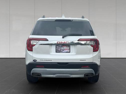 2022 GMC Acadia AWD SLT