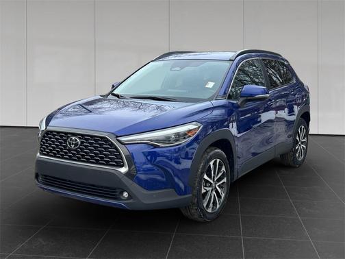 2024 Toyota Corolla Cross XLE