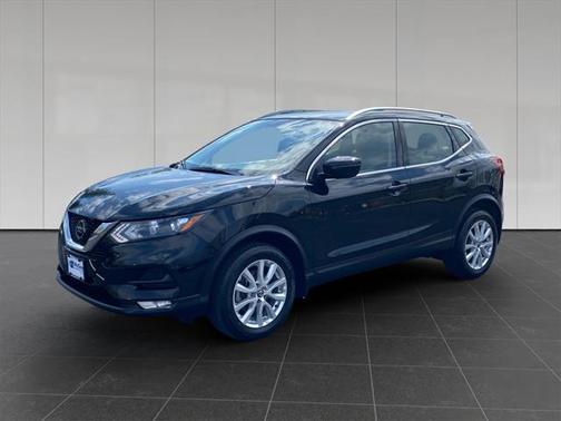 2022 Nissan Rogue Sport SV